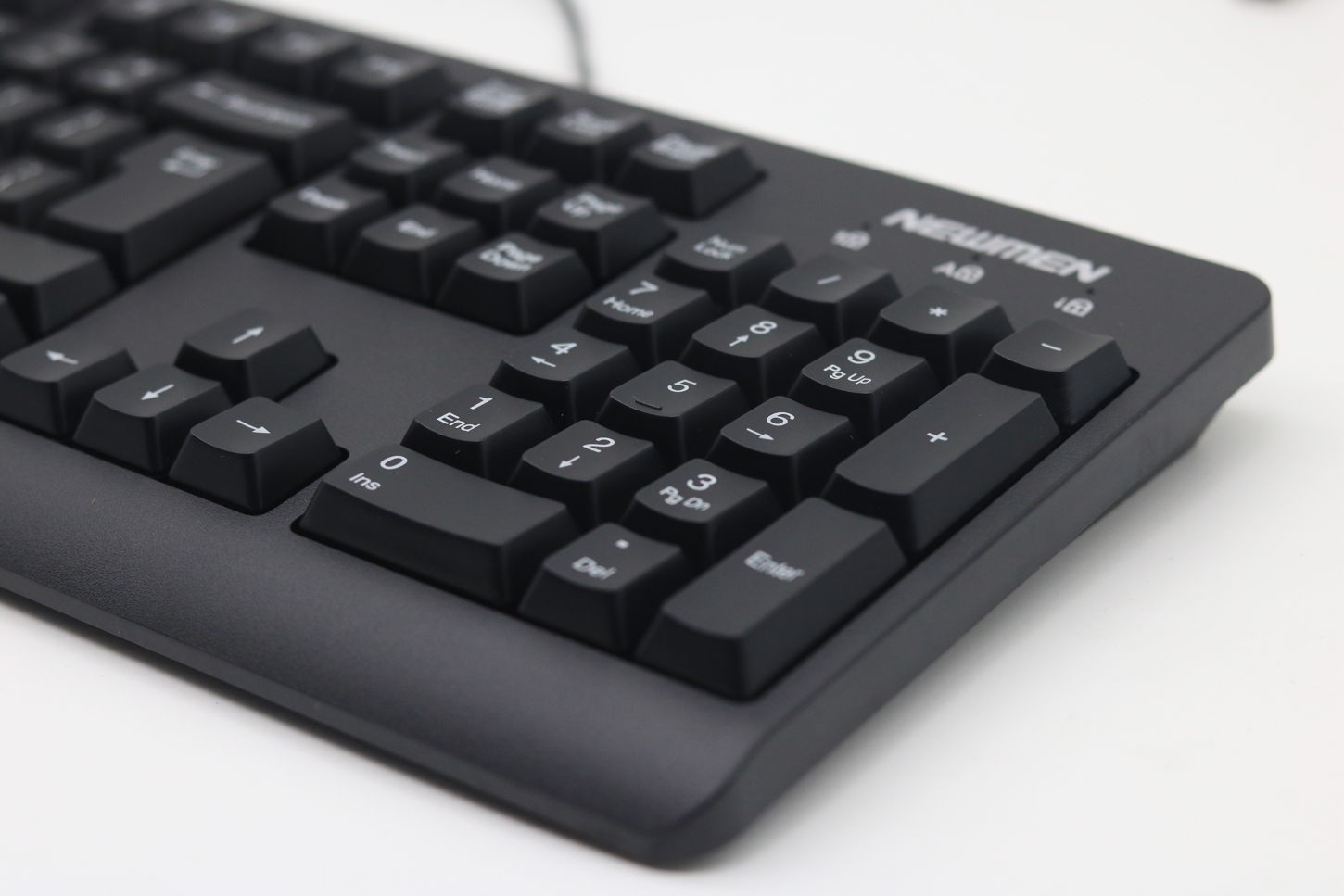 Bàn phím Newmen E350 Black USB
