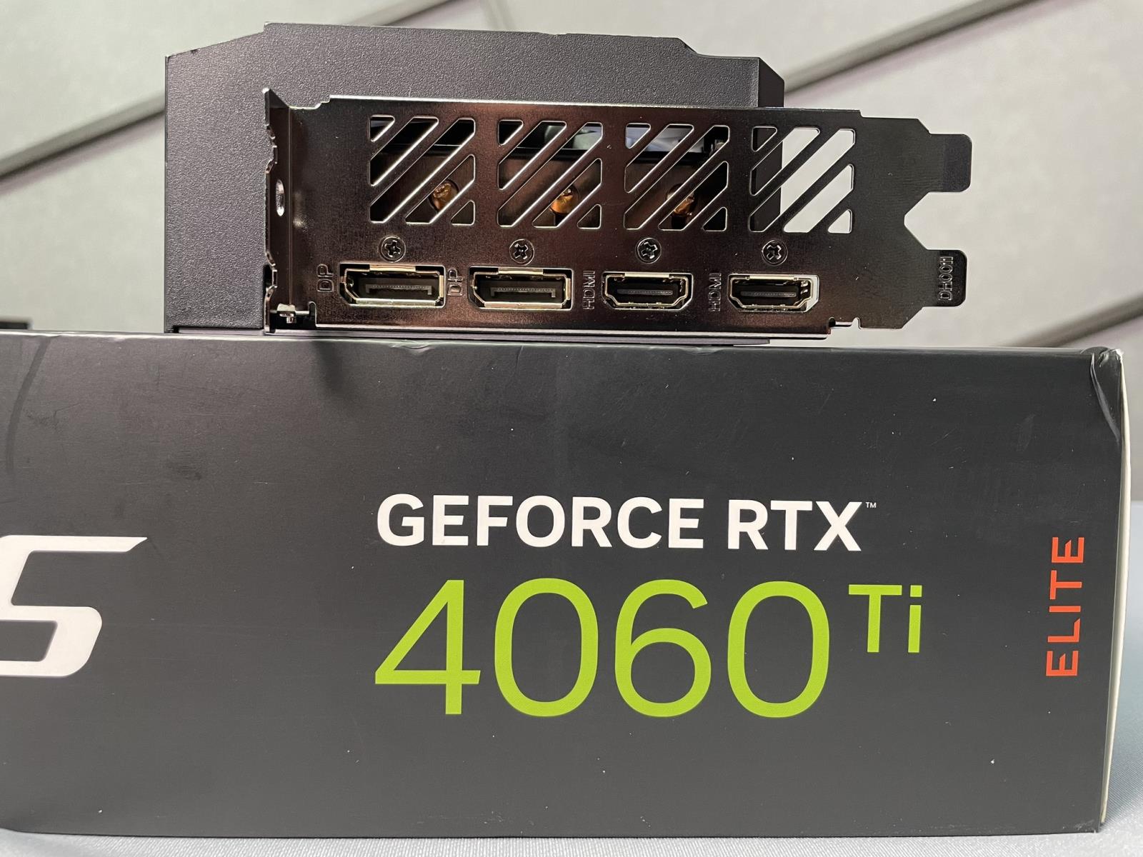 Card màn hình GIGABYTE AORUS GeForce RTX 4060 Ti ELITE 8G (GV-N406TAORUS-E-8GD)
