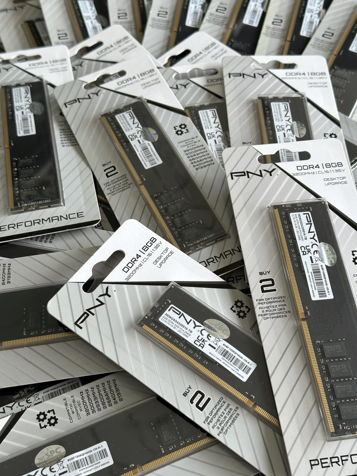 Ram DDR4 8GB 3200 PNY UDIMM ( MD8GSD4320016-TB )