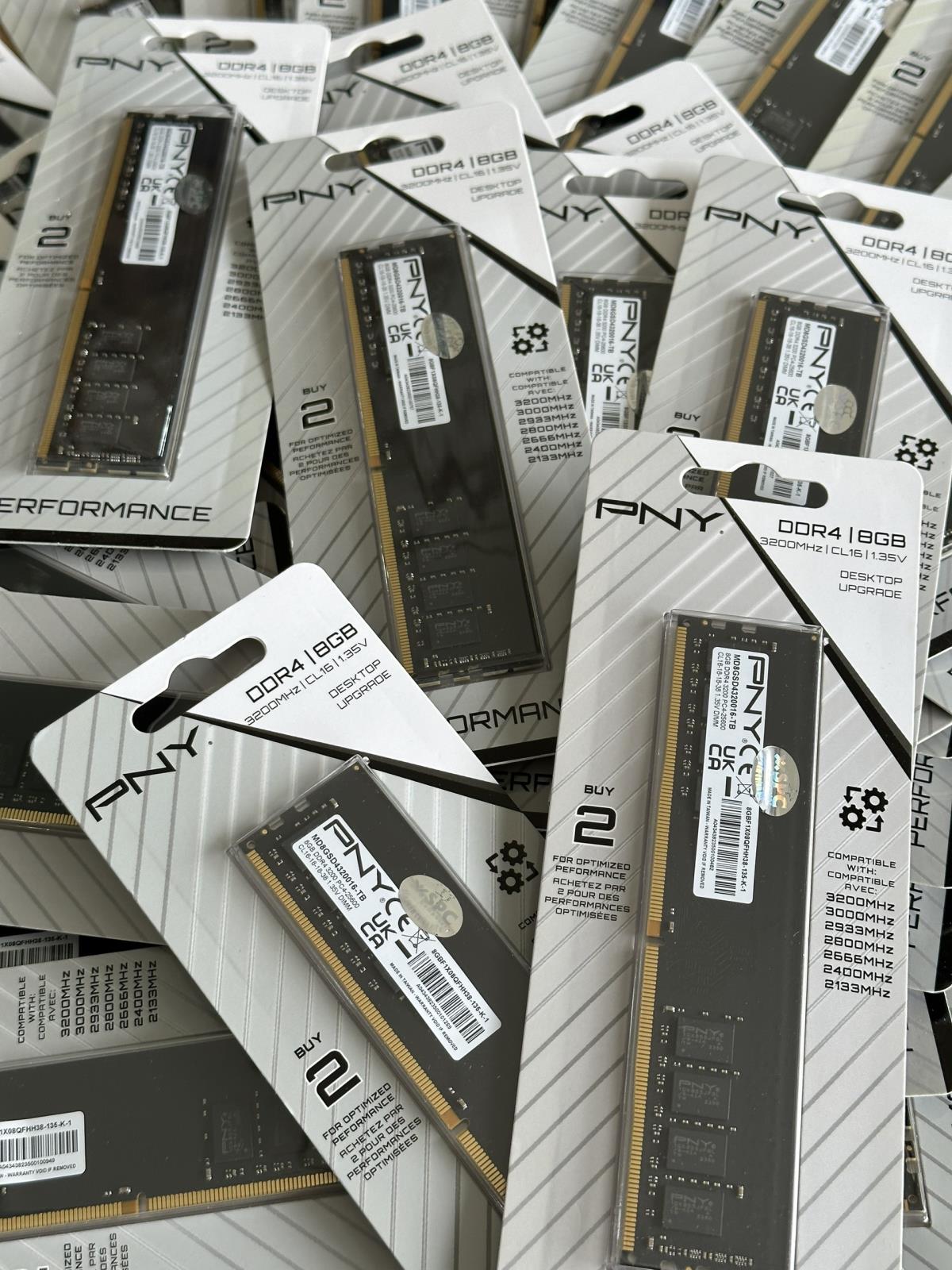 Ram DDR4 8GB 3200 PNY UDIMM ( MD8GSD4320016-TB )
