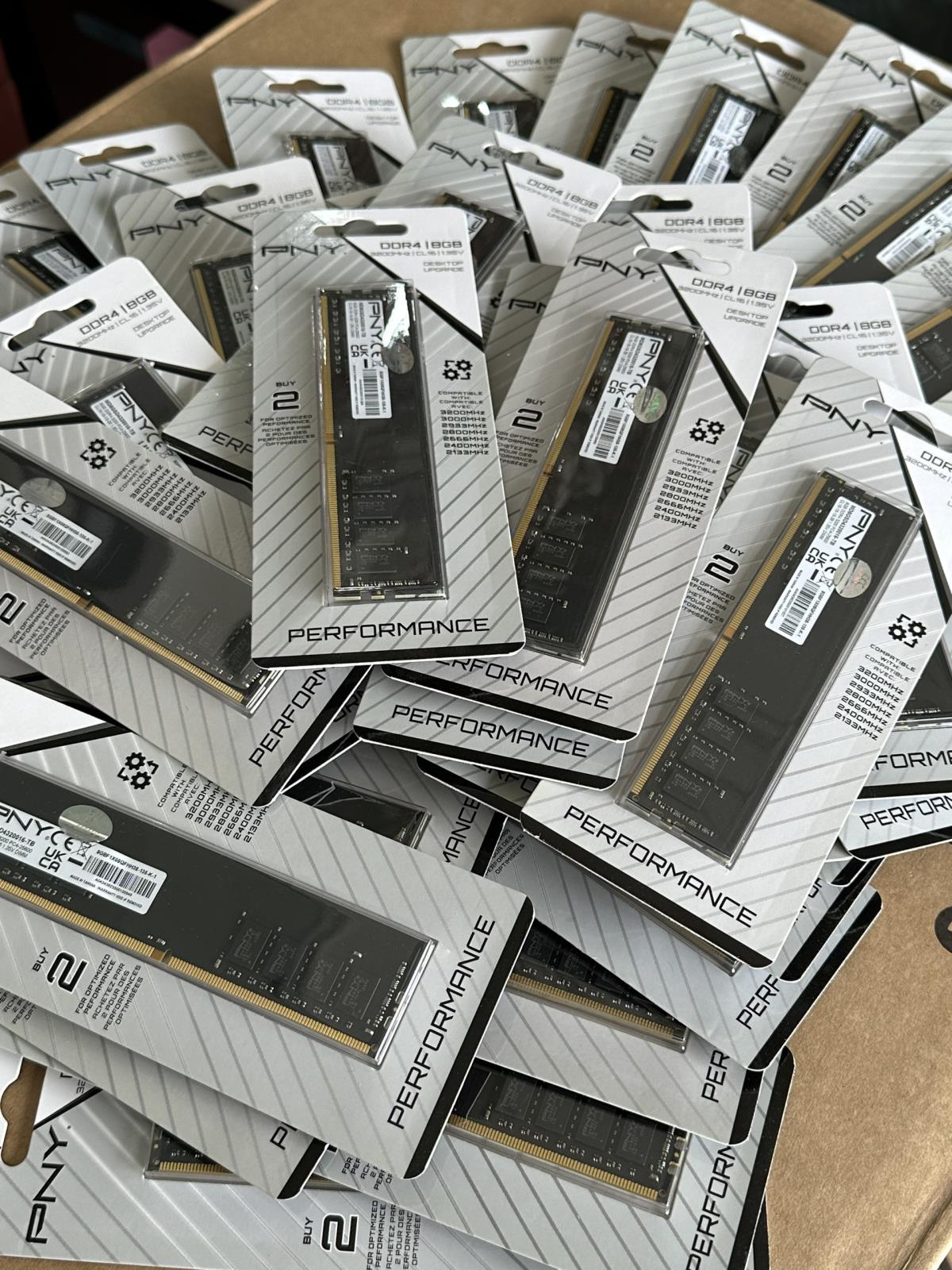 Ram DDR4 8GB 3200 PNY UDIMM ( MD8GSD4320016-TB )