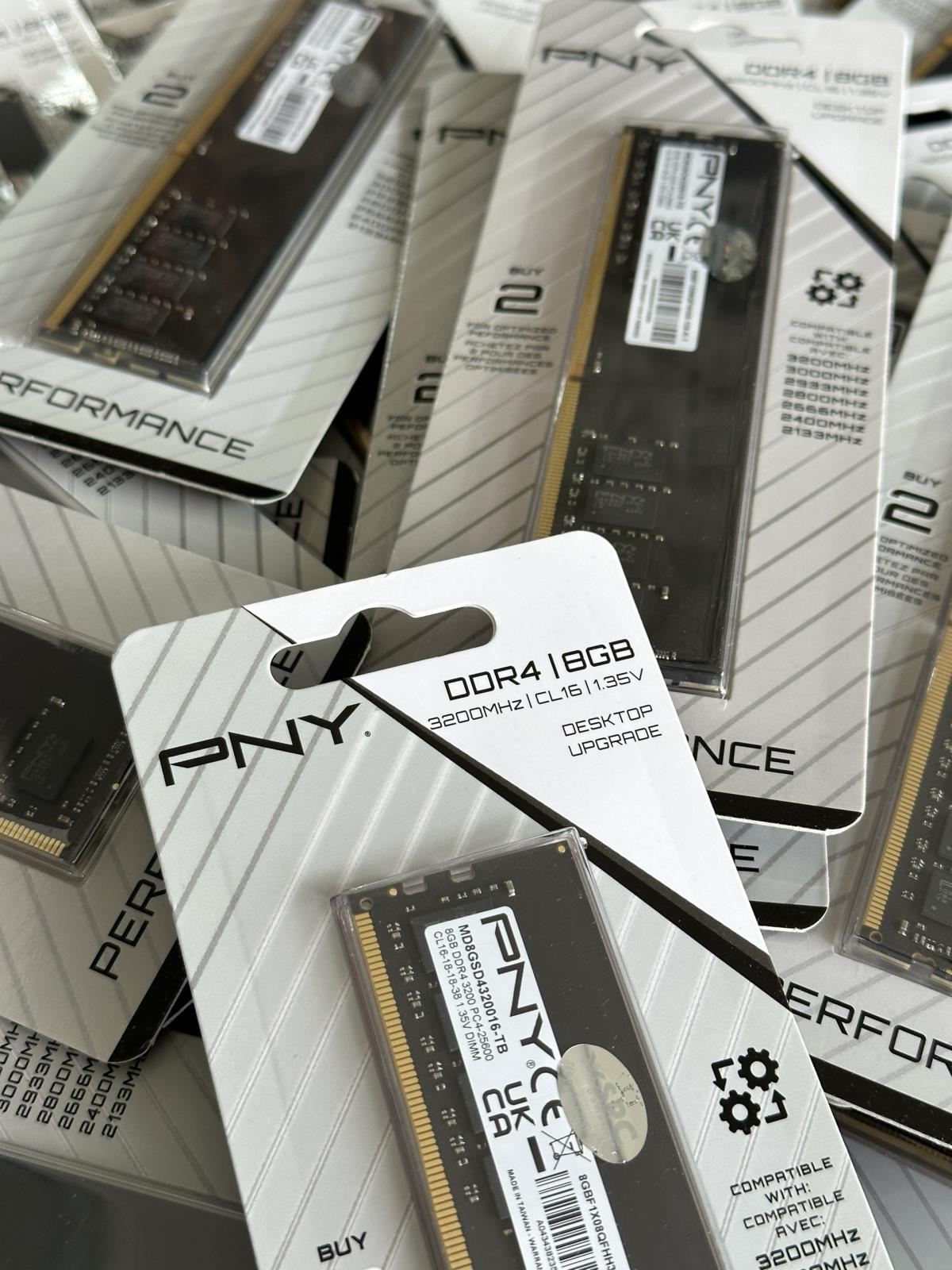 Ram DDR4 8GB 3200 PNY UDIMM ( MD8GSD4320016-TB )